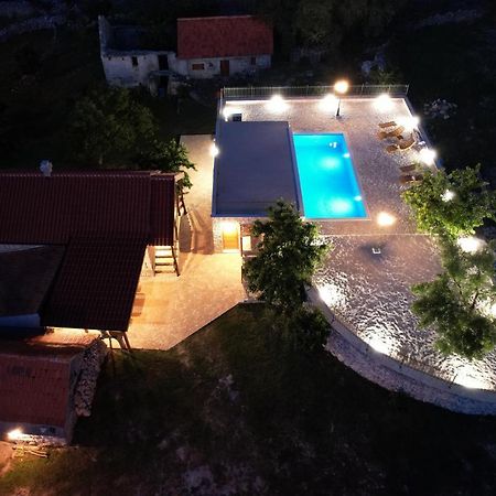 Patakun Holiday Home For 5, With Heated Pool Lecevica Eksteriør billede